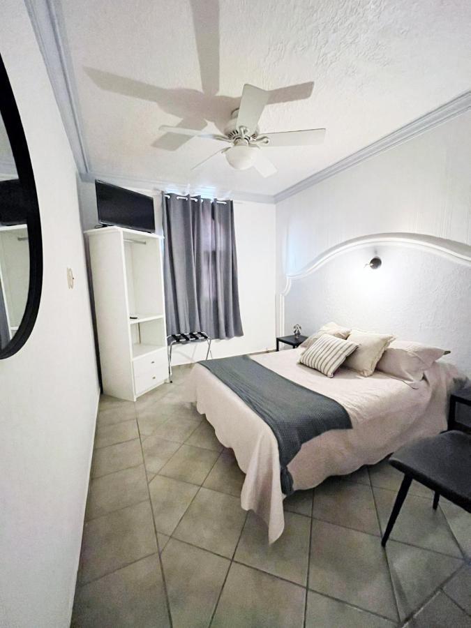 Hotel Plaza San Juan サン・ファン・デ・ロス・ラゴス エクステリア 写真